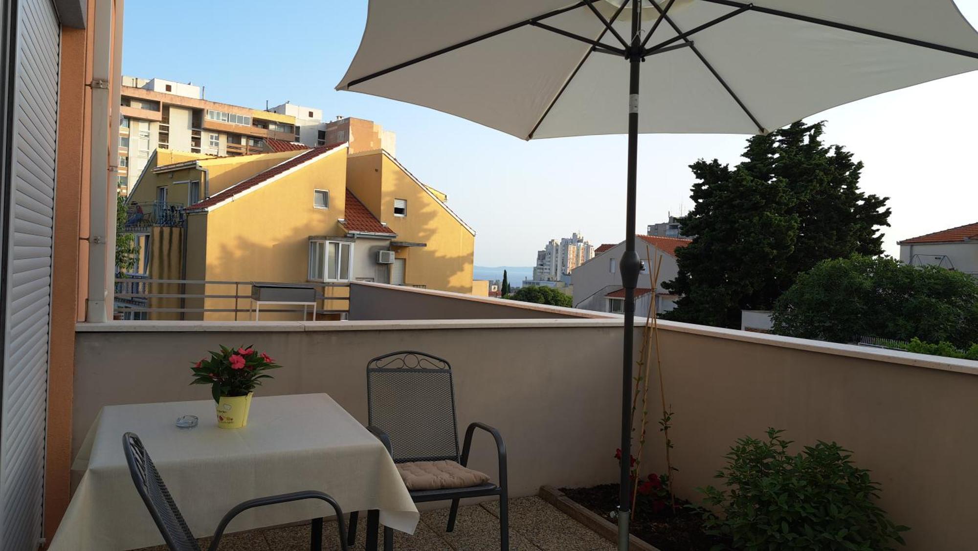 Cozy Apartment With Free Private Parking Split Luaran gambar